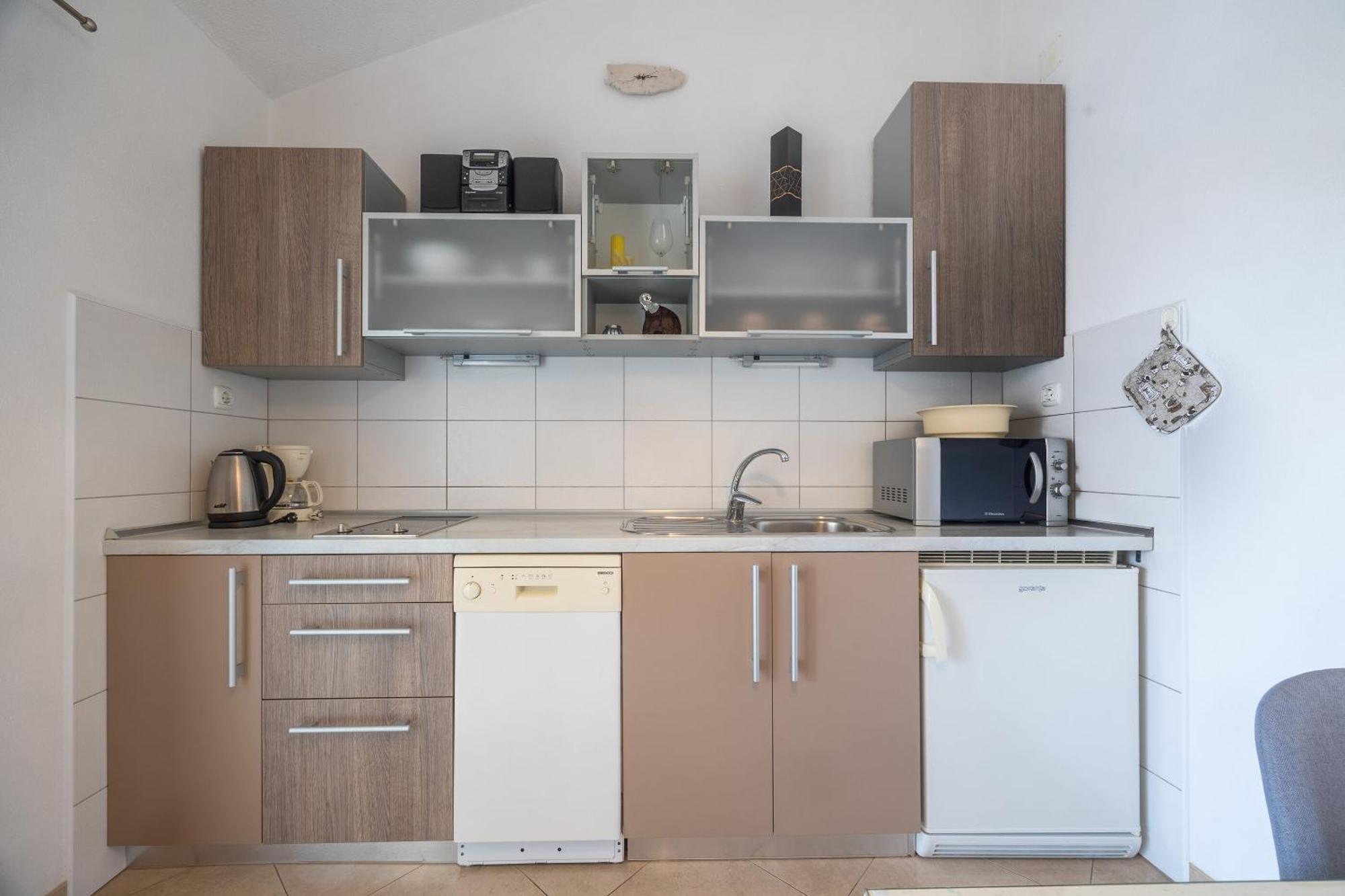 Apartments And Rooms Lea Bol Extérieur photo