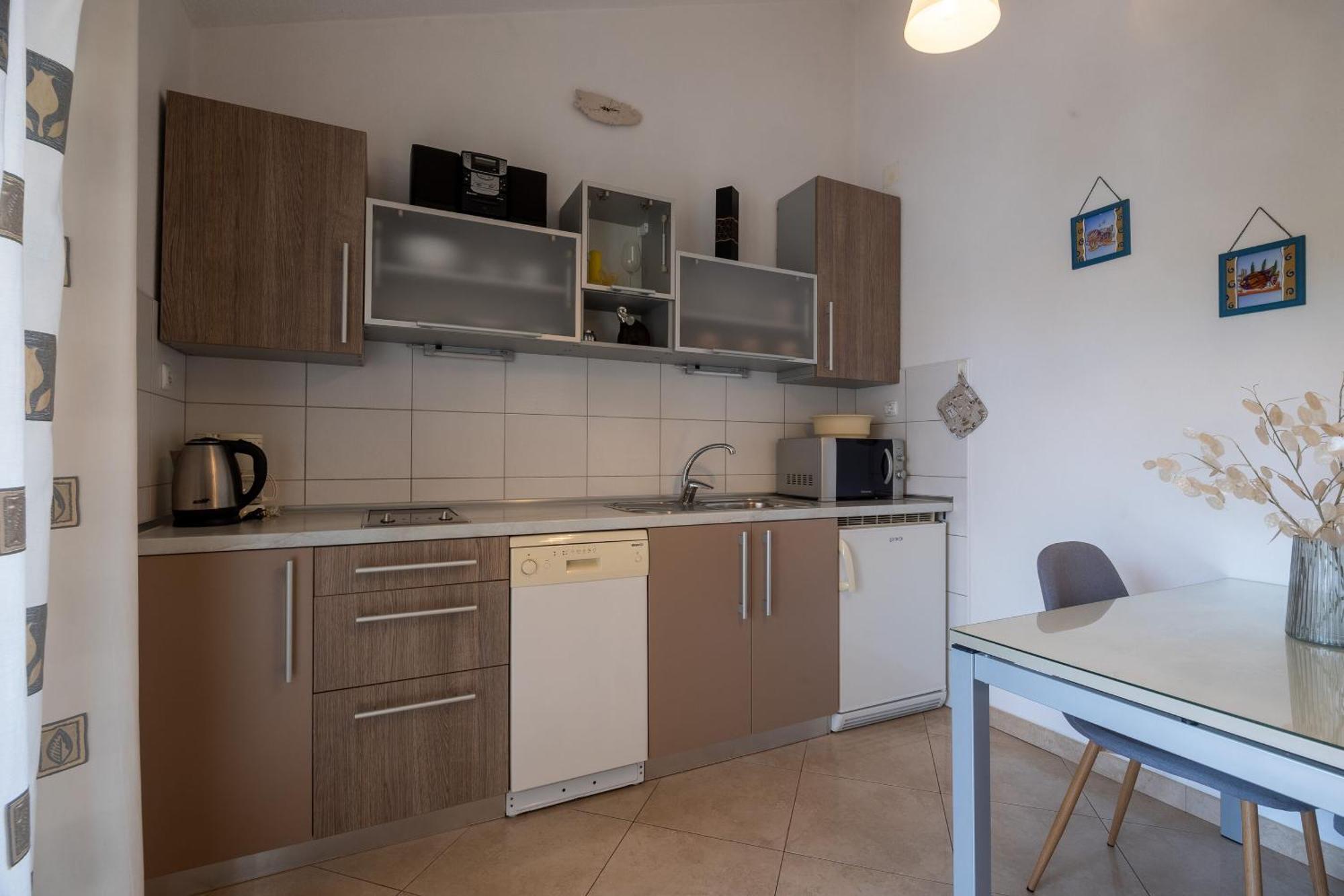 Apartments And Rooms Lea Bol Extérieur photo