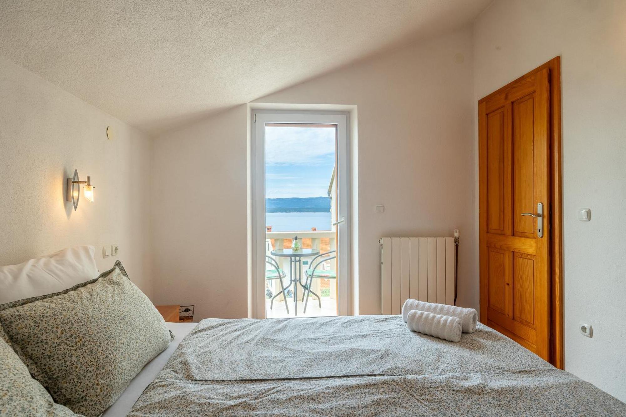 Apartments And Rooms Lea Bol Extérieur photo