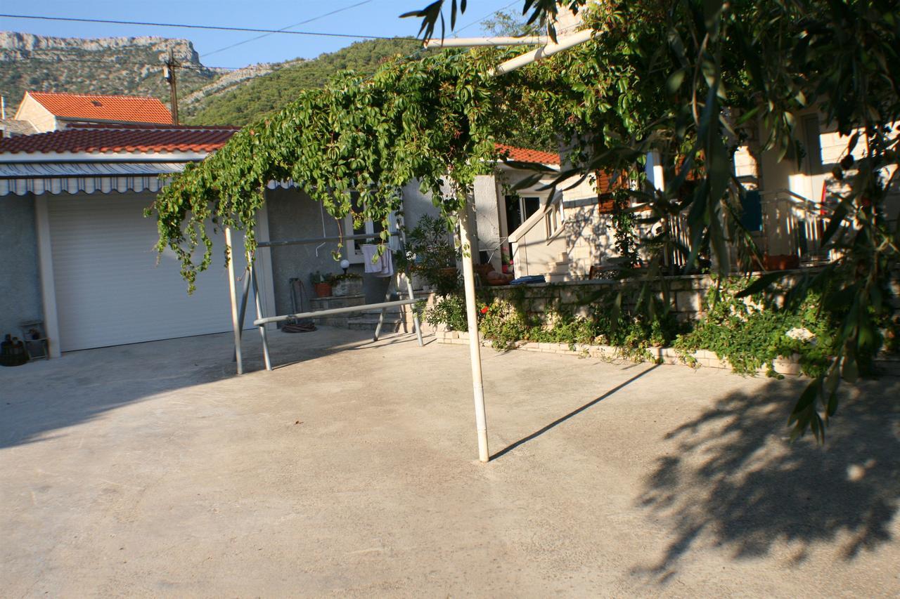 Apartments And Rooms Lea Bol Extérieur photo